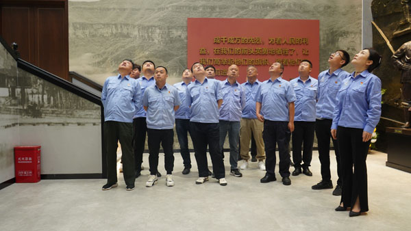 航空抬頭.jpg 航空抬頭.jpg